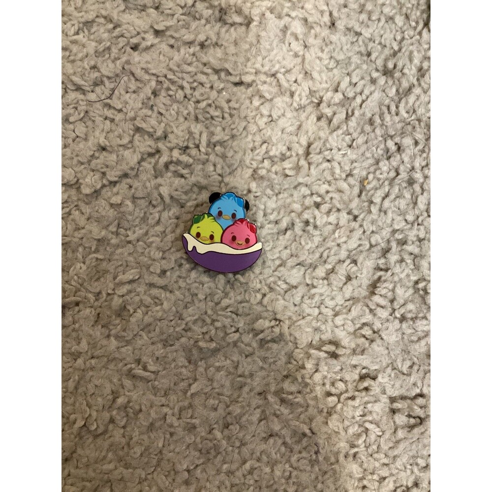 2024 Disney Parks Munchlings Series 4 Mystery Bag Pin Trading Huey Dewey Louie